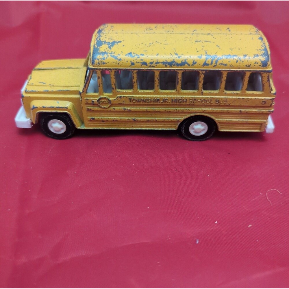 Tootsie Toy Township Jr. High School Bus Made In USA Vintage Toy Bus ***